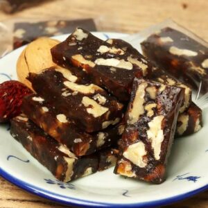 Red Date with Walnut Kernel Pie